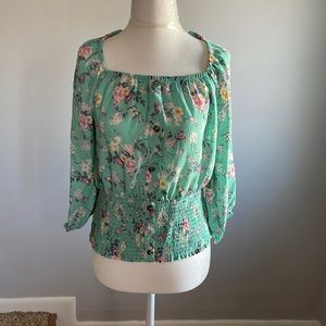 Junior women top short length